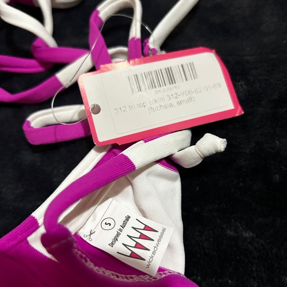 Wicked Weasel 2 piece. Bottom size medium. Top size small - Picture 5 of 5